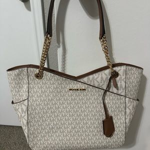 Michael Kors jet Set tote